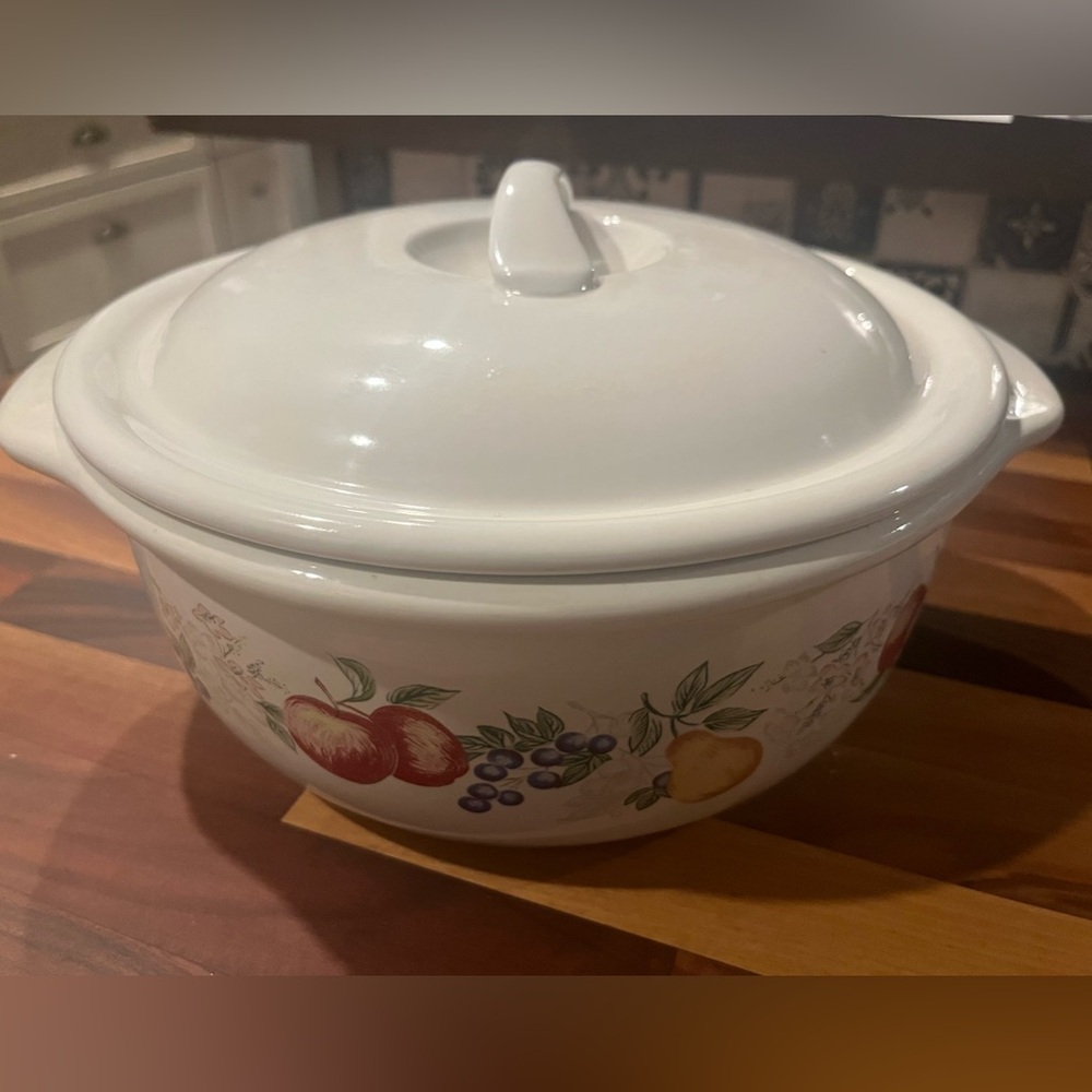 Corelle Stoneware 2.5qt Casserole Dish Fruit Chutney